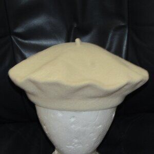 Beret Basque Deluxe 100% Wool Ivory Hat Made in Czech Republic Classic French